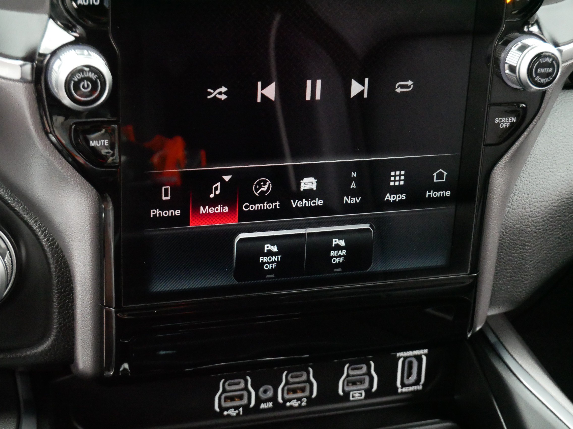 Used 2026 RAM 1500 Laramie w/ Night Edition AWD/4WD image 23