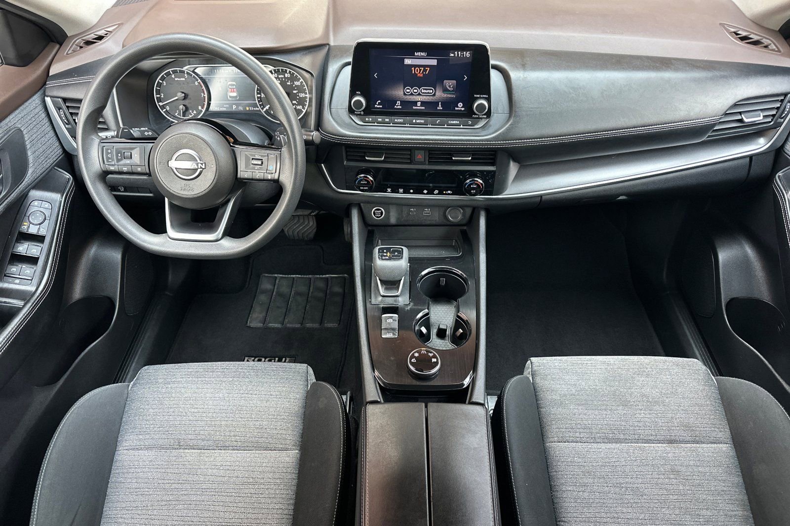 Used 2023 Nissan Rogue SV image 13