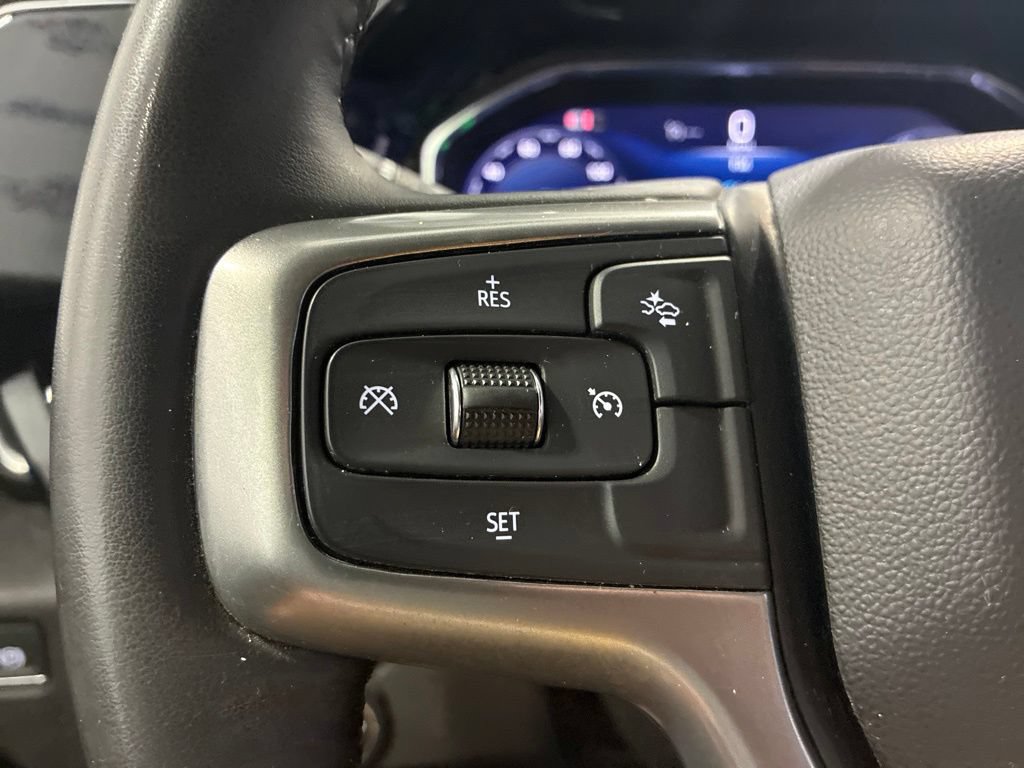 Used 2025 Chevrolet Silverado 1500 LT AWD/4WD image 24