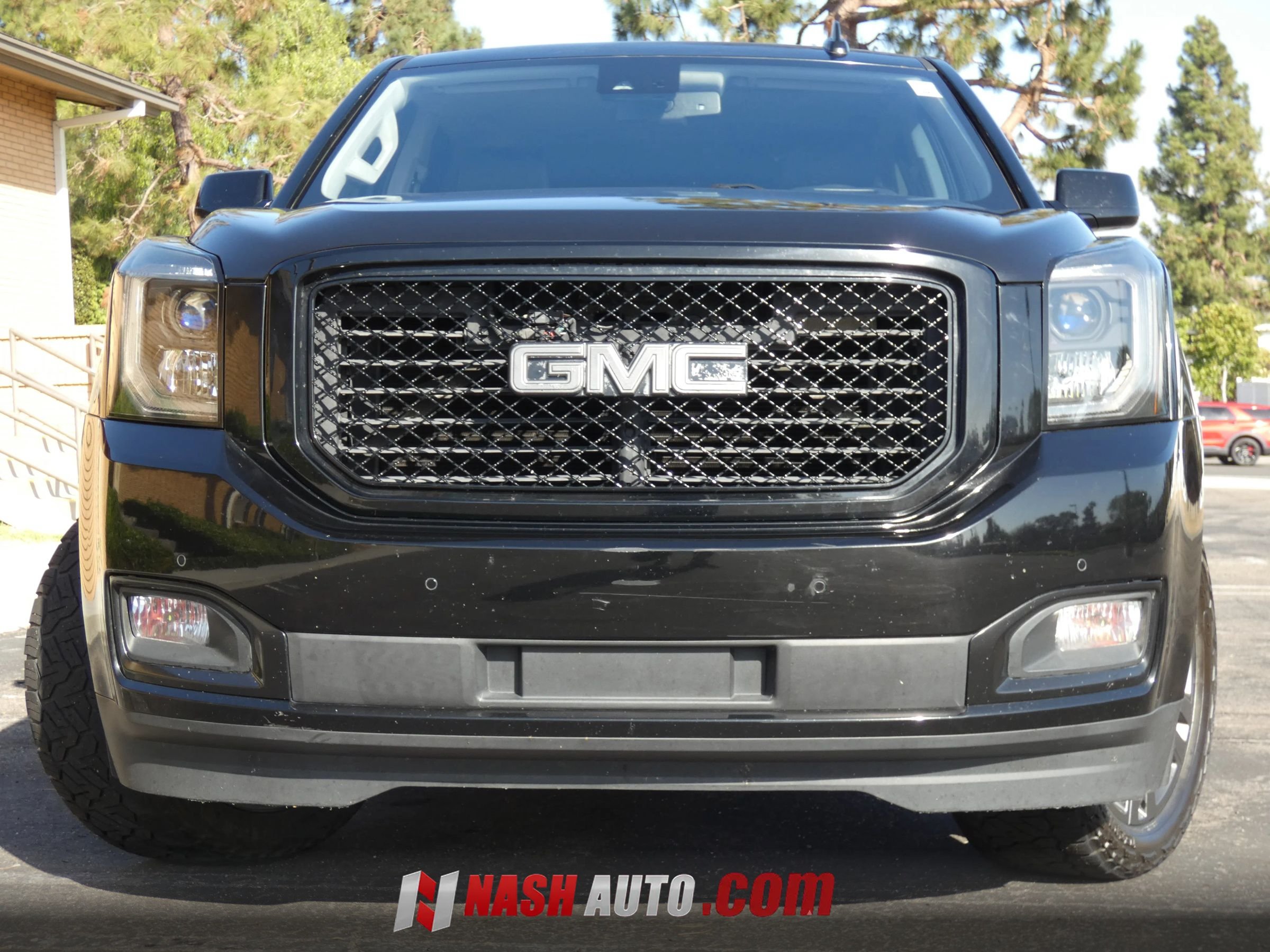 Used 2017 GMC Yukon Denali w/ Open Road Package RWD image 16