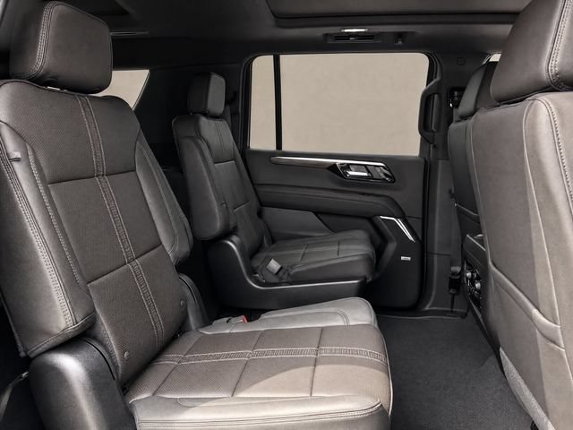 New 2026 Chevrolet Suburban High Country AWD/4WD image 13