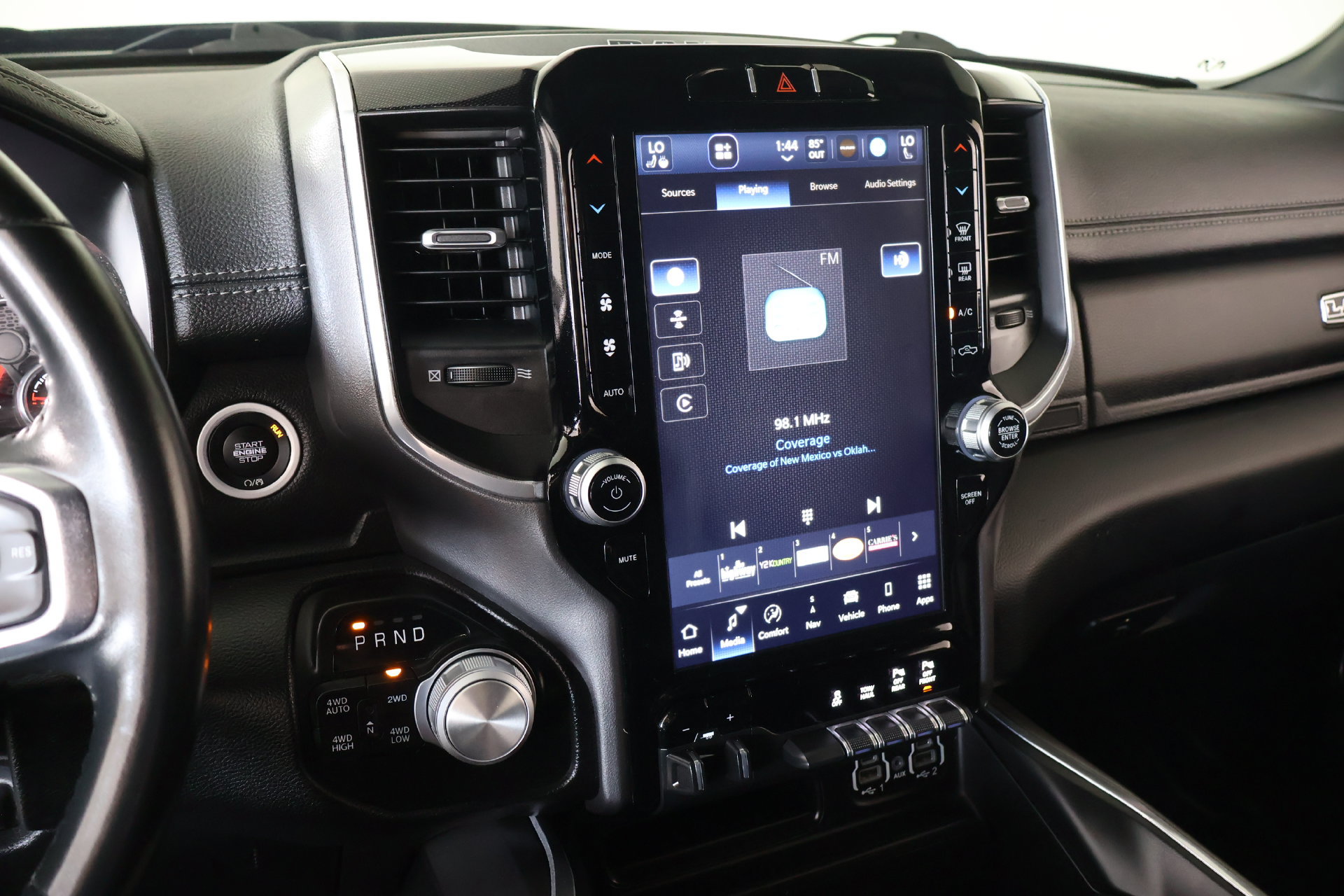 Used 2022 RAM 1500 Laramie AWD/4WD image 5