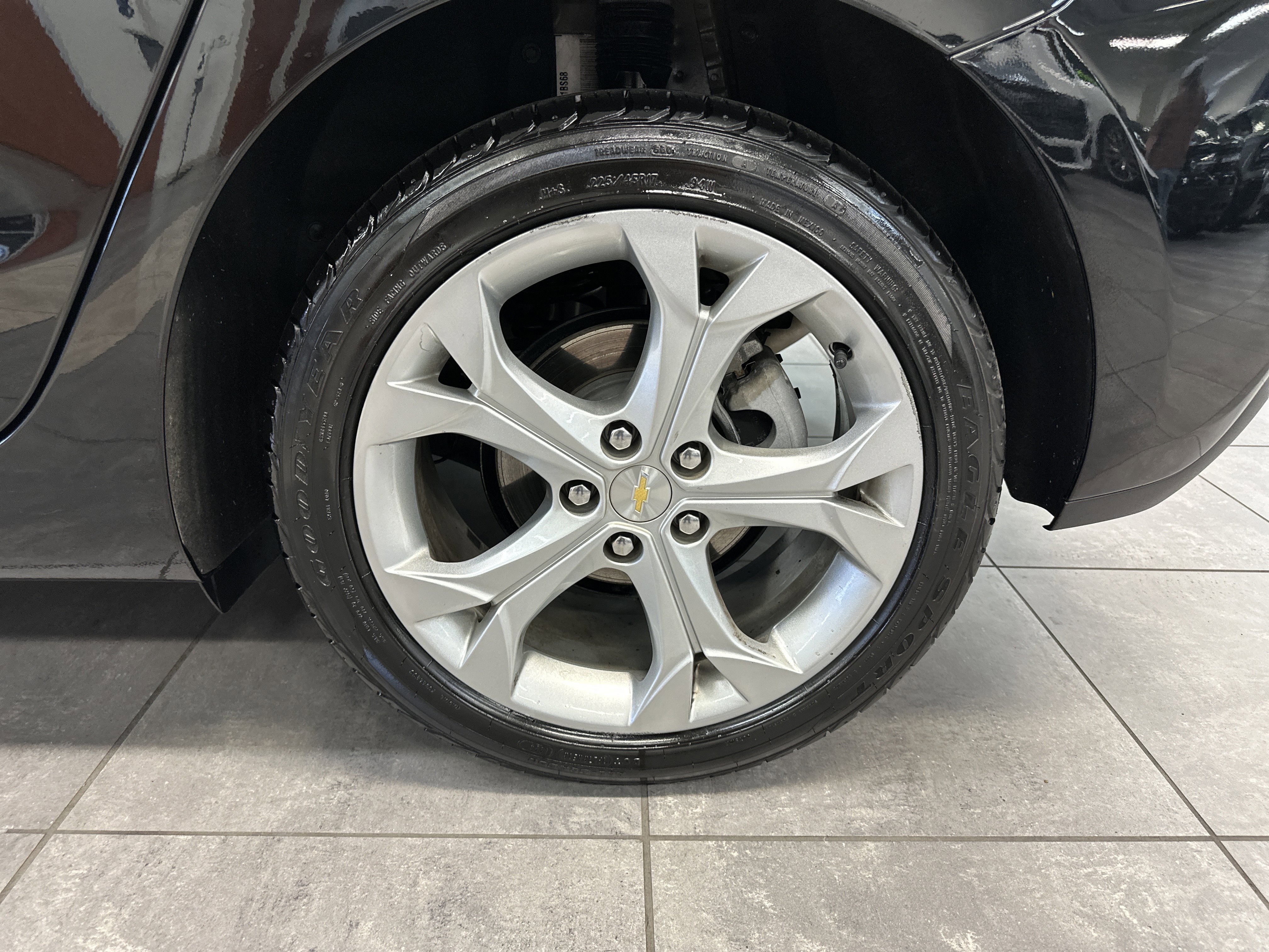 Used 2018 Chevrolet Cruze Premier image 7