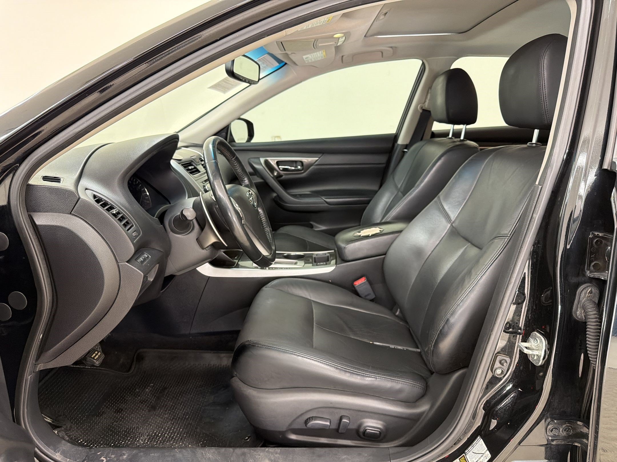 Used 2014 Nissan Altima 3.5 SL w/ Technology Package FWD image 5