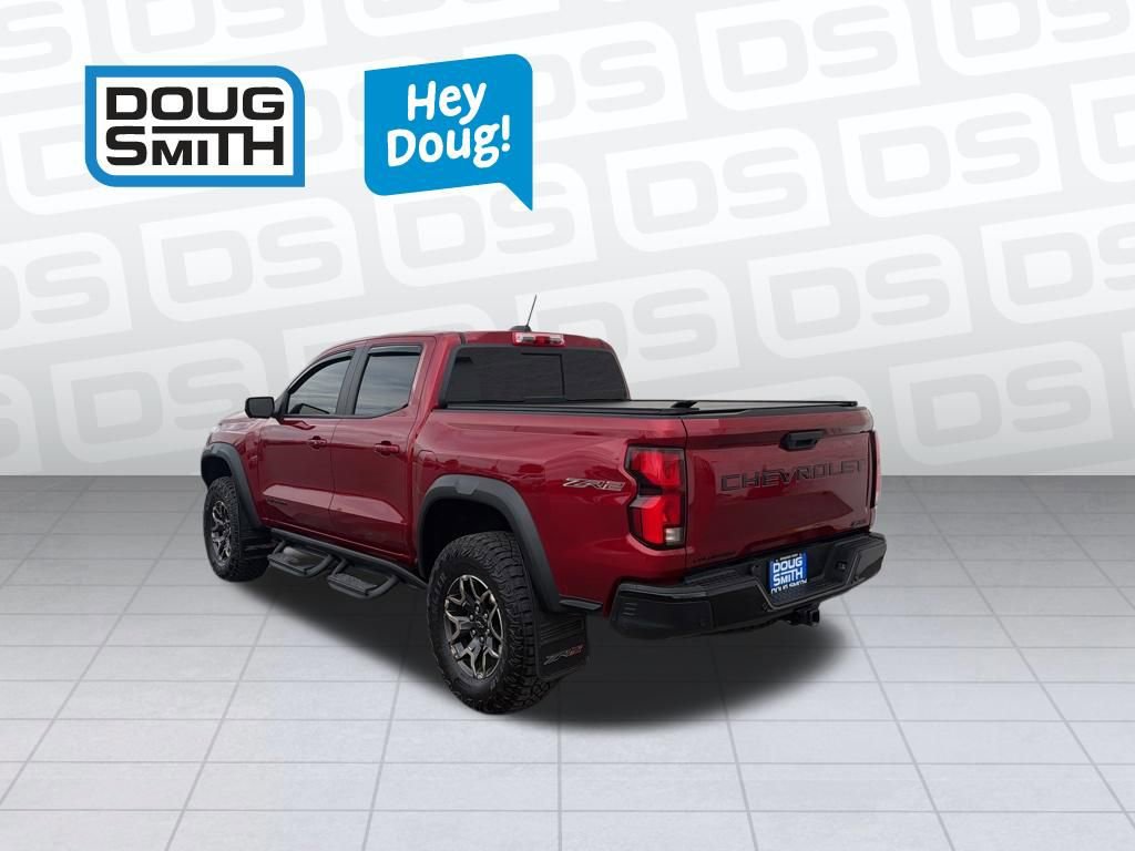 Used 2025 Chevrolet Colorado ZR2 w/ Technology Package AWD/4WD image 5