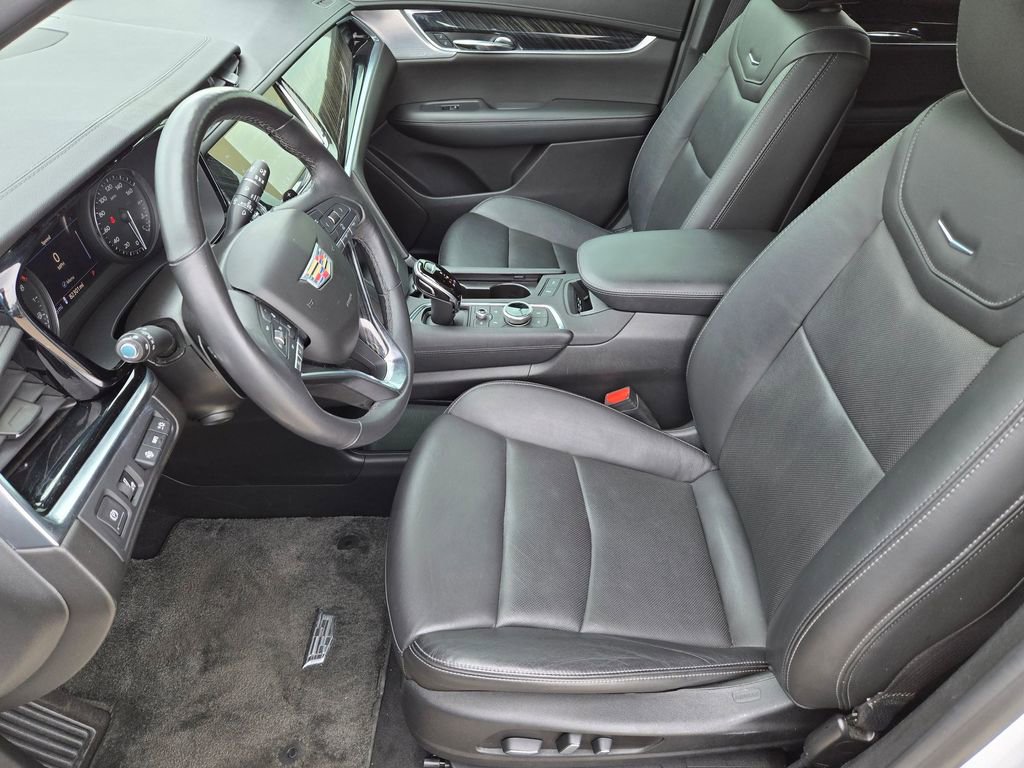 Used 2020 Cadillac XT6 Premium Luxury image 11