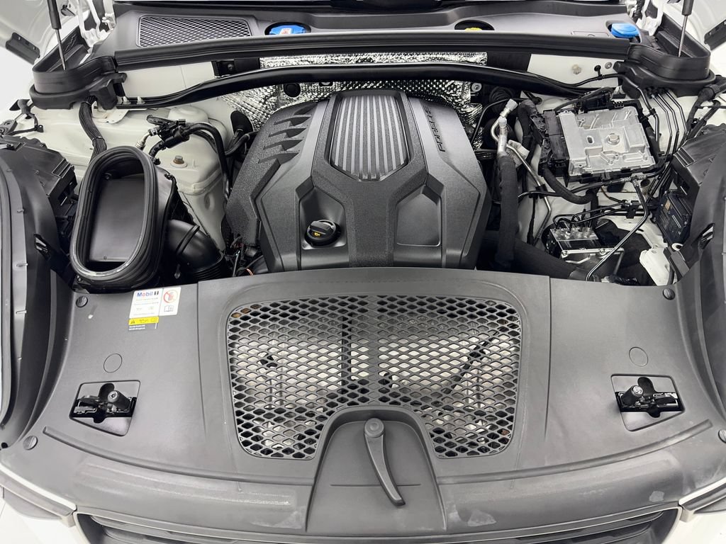 Used 2022 Porsche Macan AWD/4WD image 71