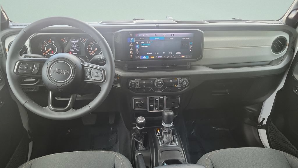 Used 2026 Jeep Gladiator Sport AWD/4WD image 12