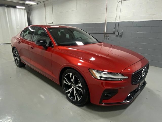 Used 2021 Volvo S60 T5 R-Design FWD image 4