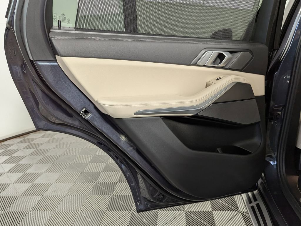 Used 2021 BMW X5 xDrive45e w/ Premium Package image 45