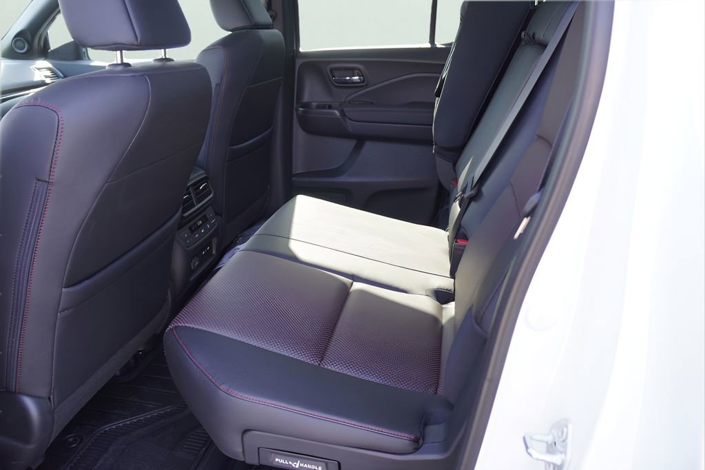 New 2026 Honda Ridgeline Black Edition image 12