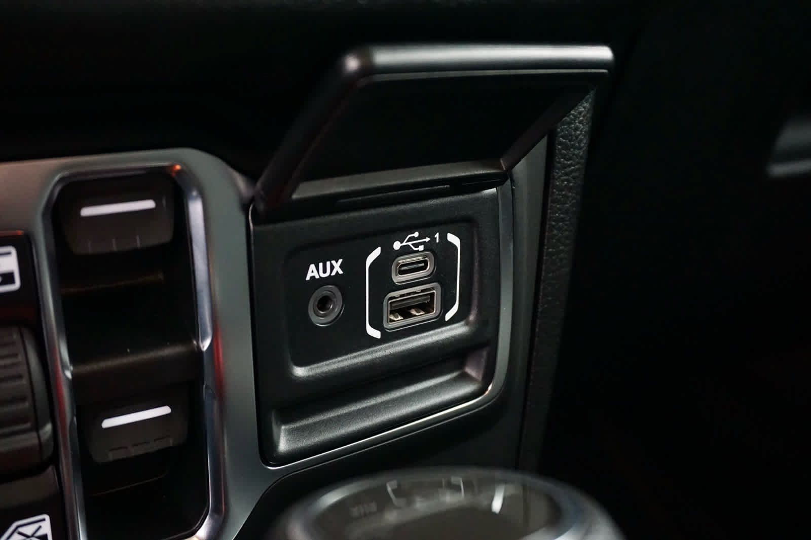 New 2027 Jeep Gladiator Sport AWD/4WD image 22