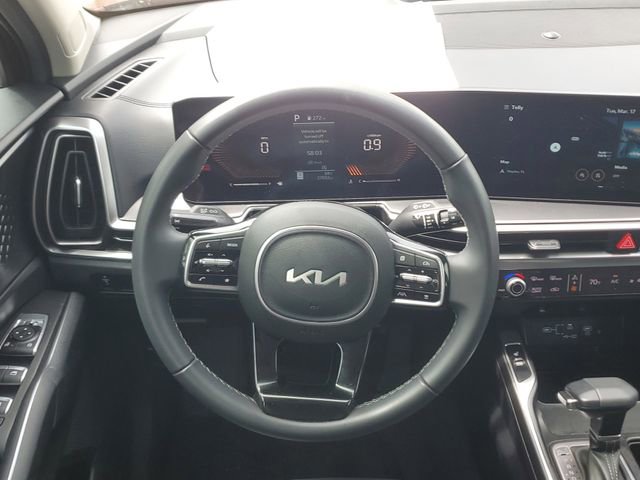 Certified 2024 Kia Sorento S image 8