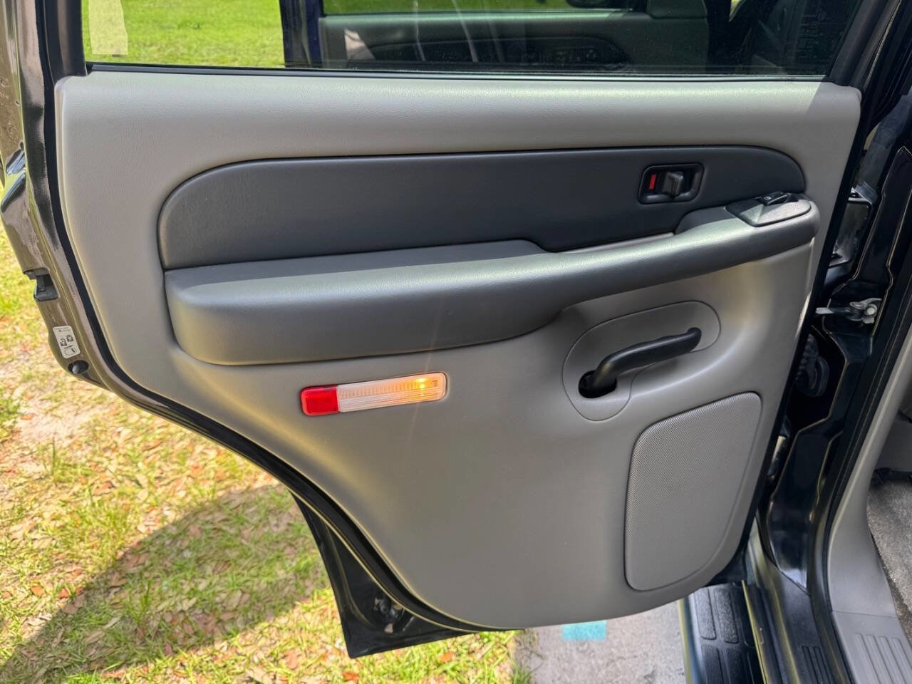 Used 2003 GMC Yukon SLT w/ 1SD Preferred Equipment Group image 13