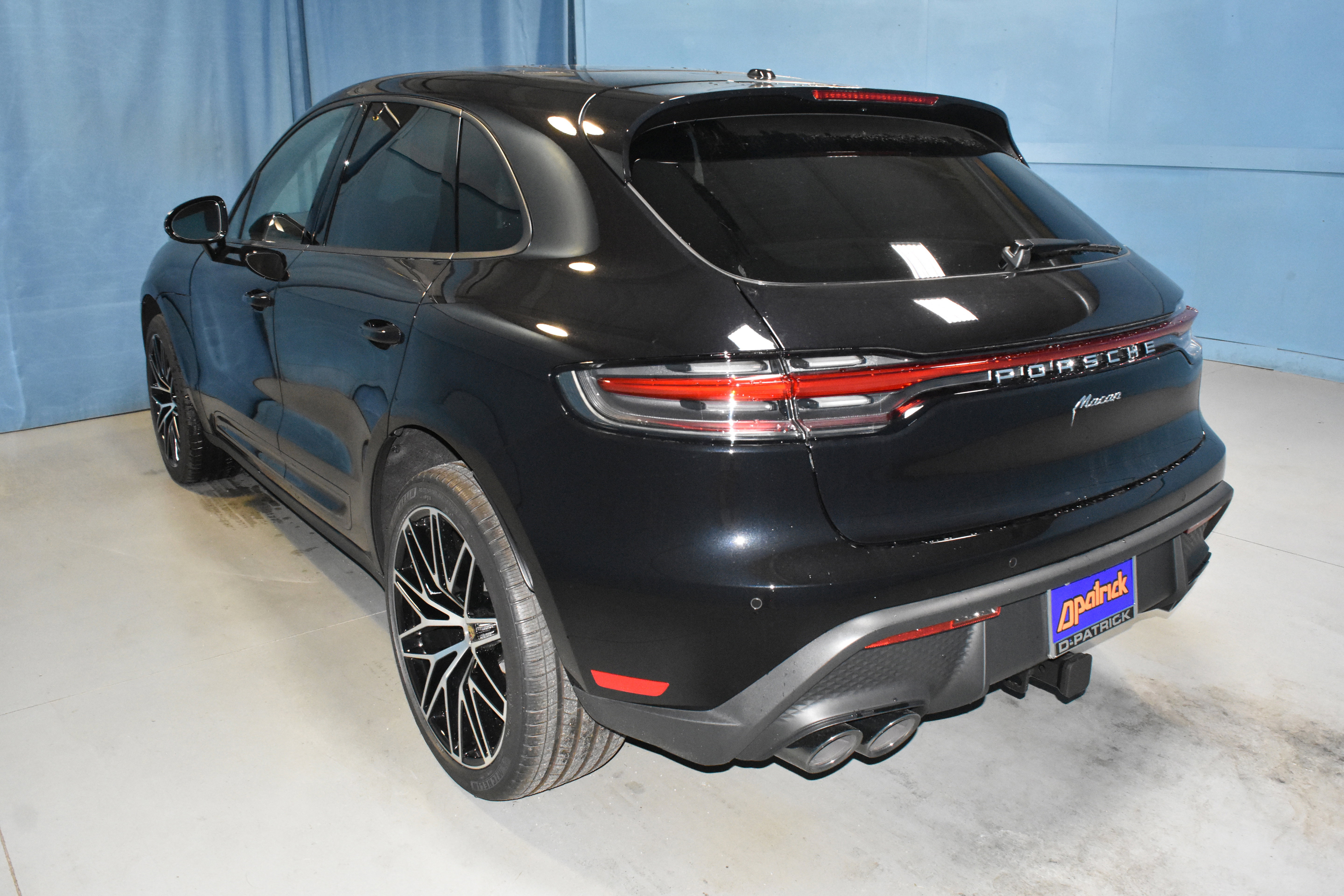 New 2025 Porsche Macan image 3