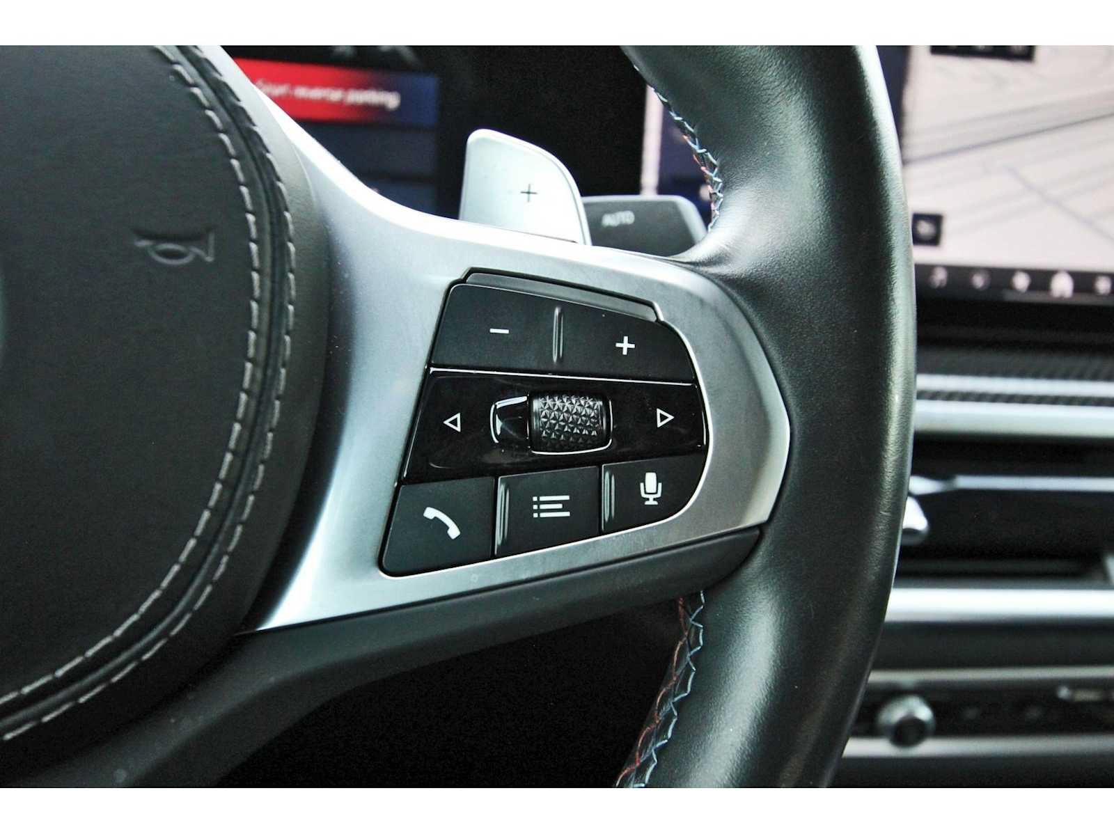 Used 2024 BMW X6 M60i AWD/4WD image 15