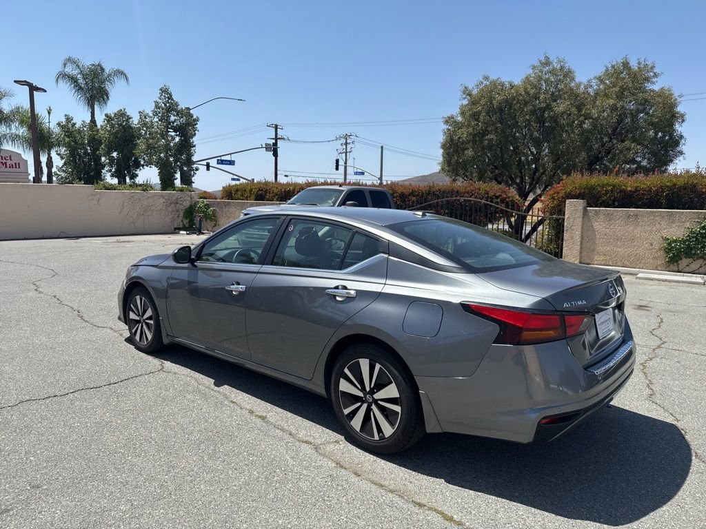 Used 2022 Nissan Altima 2.5 SV FWD image 6