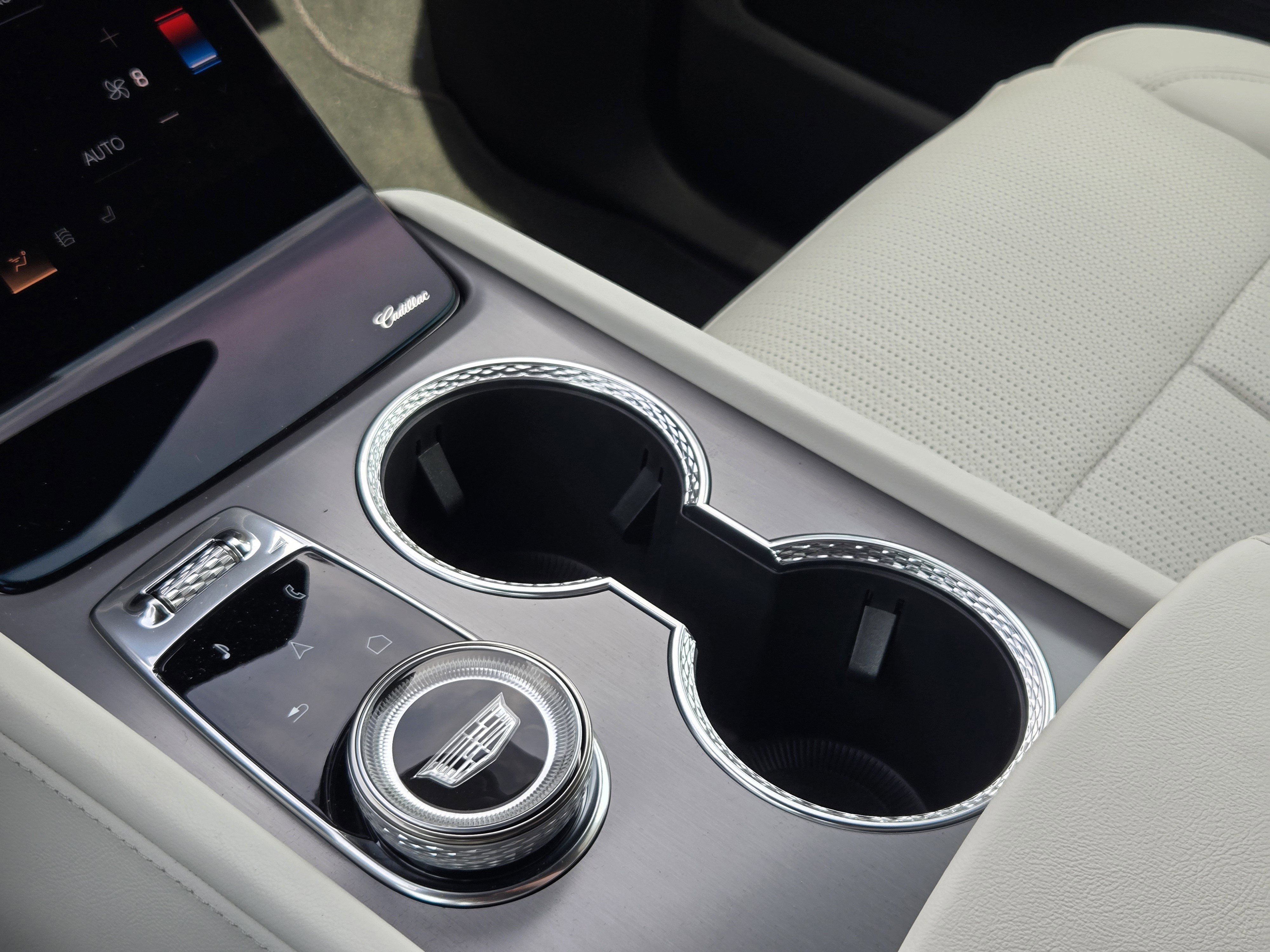 New 2026 Cadillac Vistiq Sport image 15