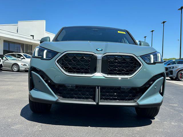 New 2026 BMW X2 xDrive28i w/ Technology Package AWD/4WD image 2
