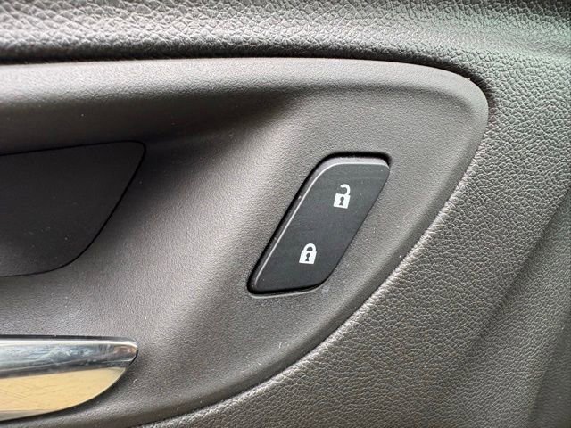Used 2023 Buick Encore GX Preferred w/ Cold Weather Comfort Package AWD/4WD image 13
