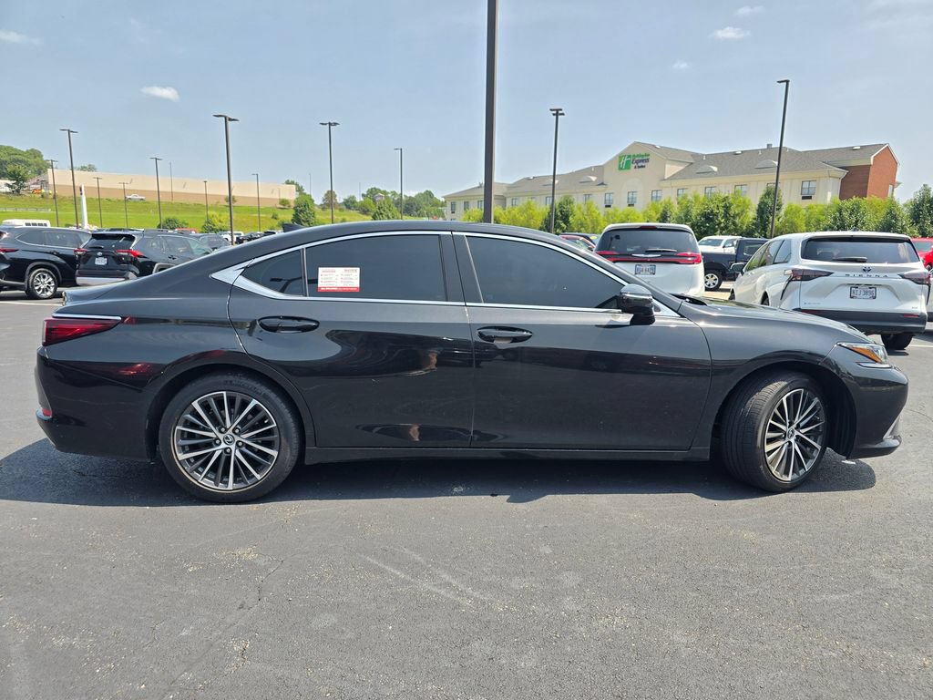 Used 2025 Lexus ES 350 w/ Premium Package FWD image 9