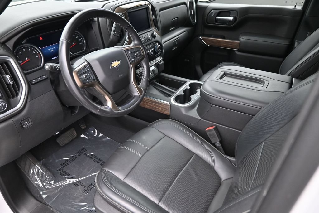 Used 2019 Chevrolet Silverado 1500 High Country w/ Technology Package AWD/4WD image 10