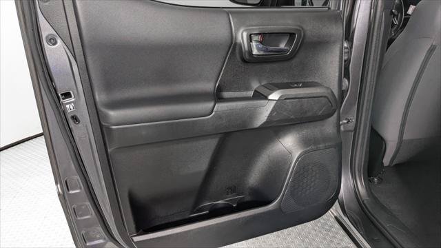 Used 2019 Toyota Tacoma TRD Sport RWD image 16