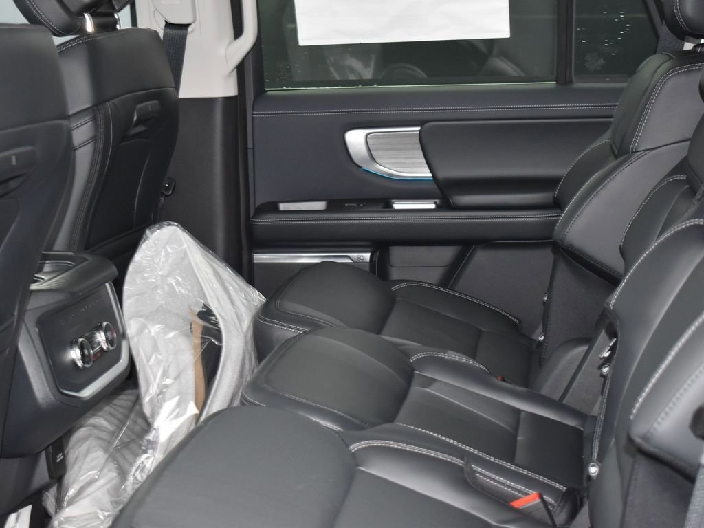 New 2026 Ford Expedition Platinum AWD/4WD image 11