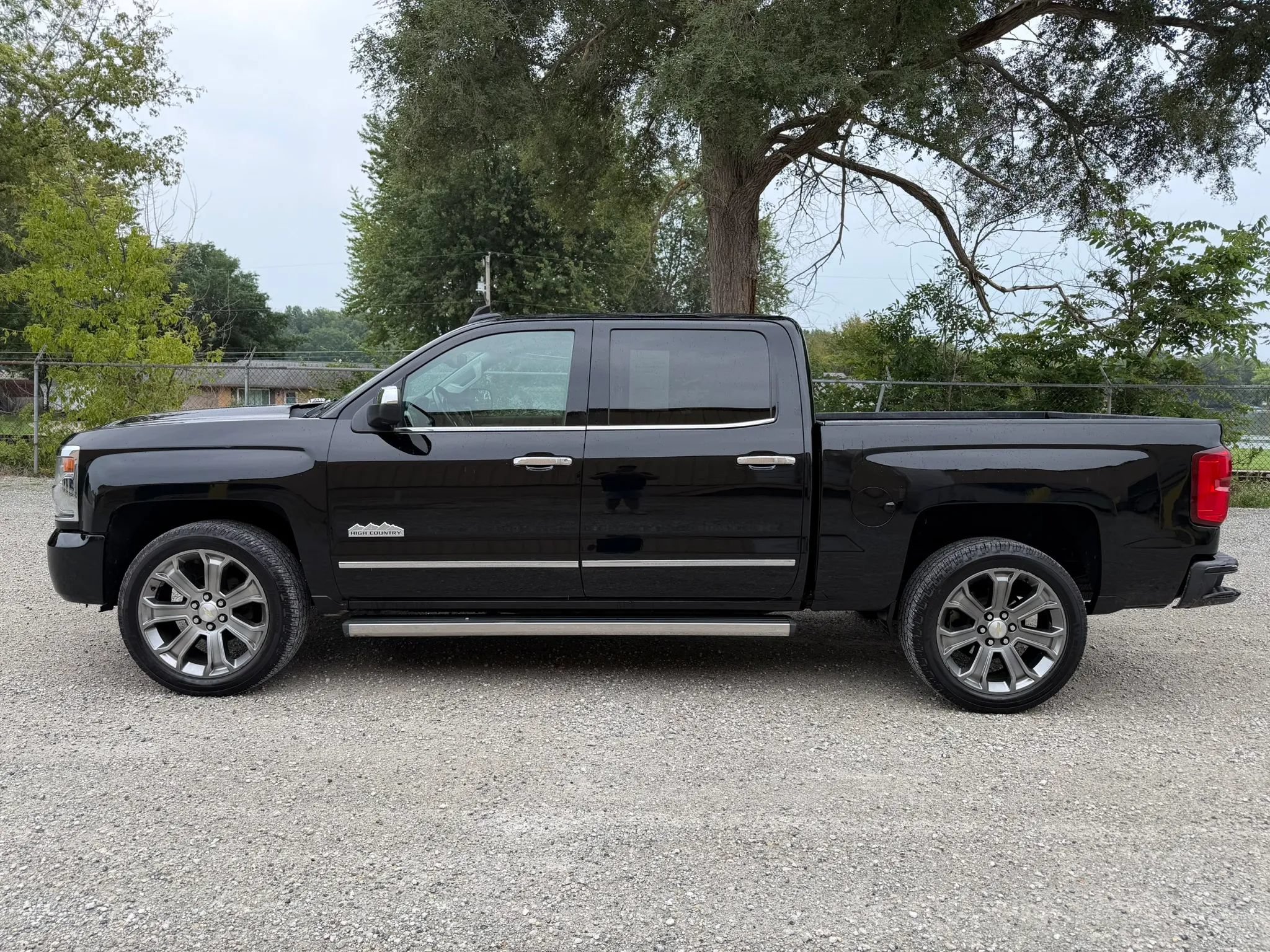 Used 2018 Chevrolet Silverado 1500 High Country AWD/4WD image 8