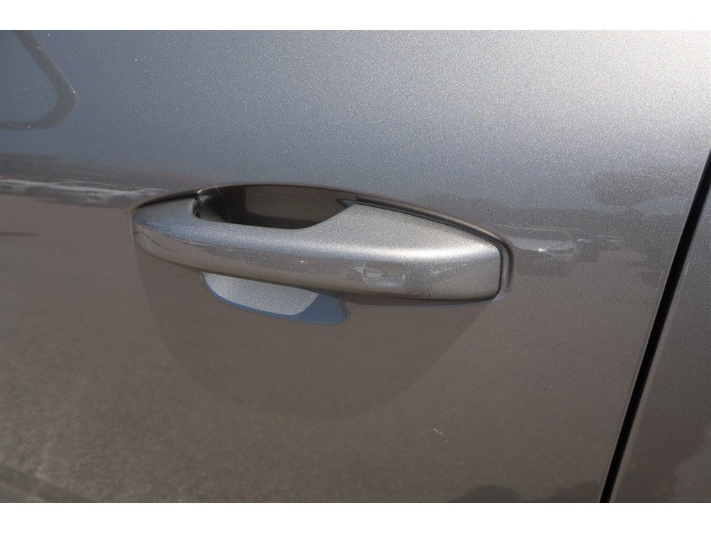 Used 2022 Volvo XC40 T5 Inscription AWD/4WD image 48