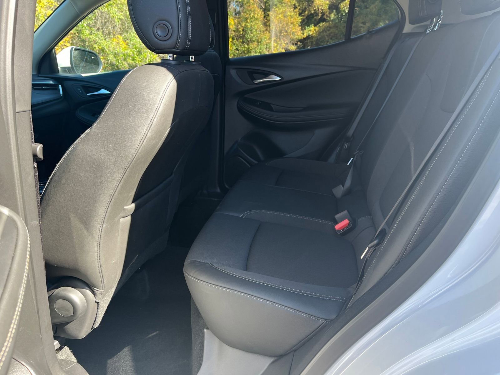 Used 2025 Buick Encore GX Preferred image 21