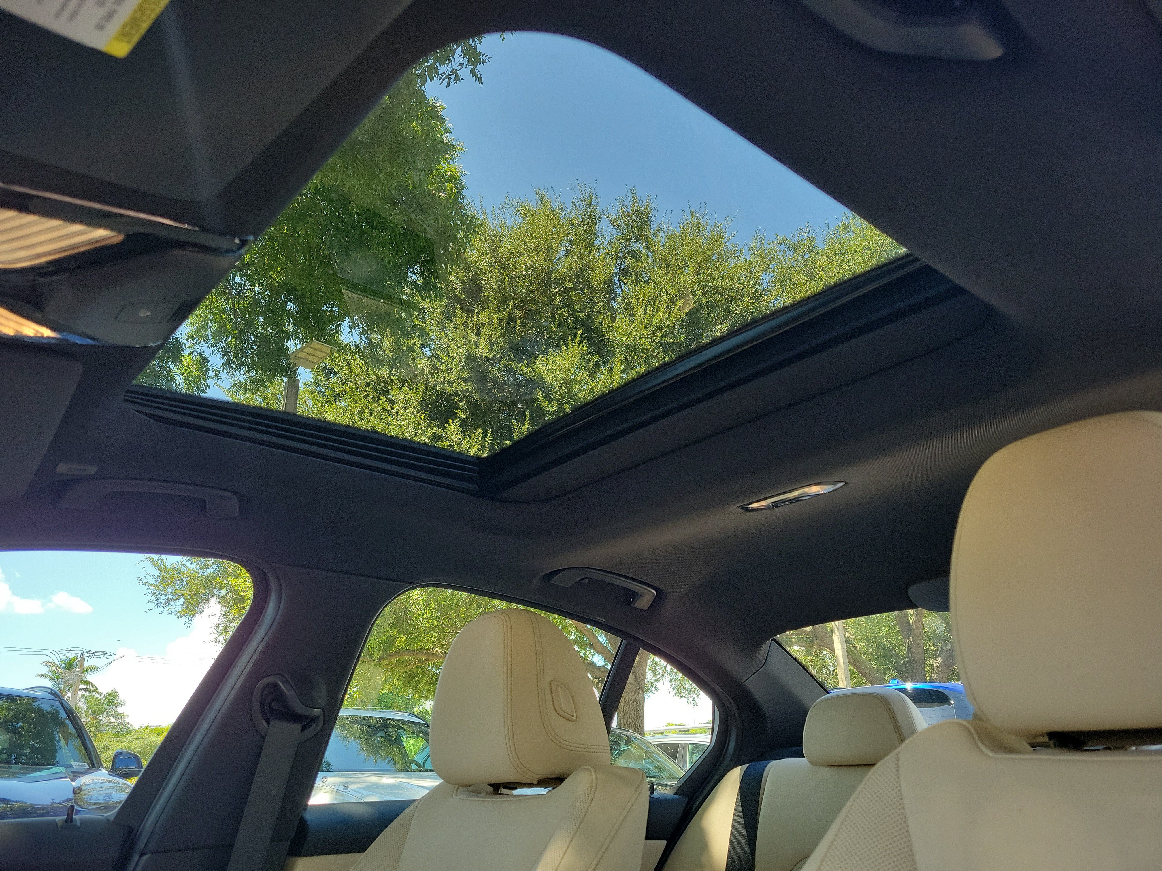 New 2026 BMW 330i Sedan w/ M Sport Package RWD image 23
