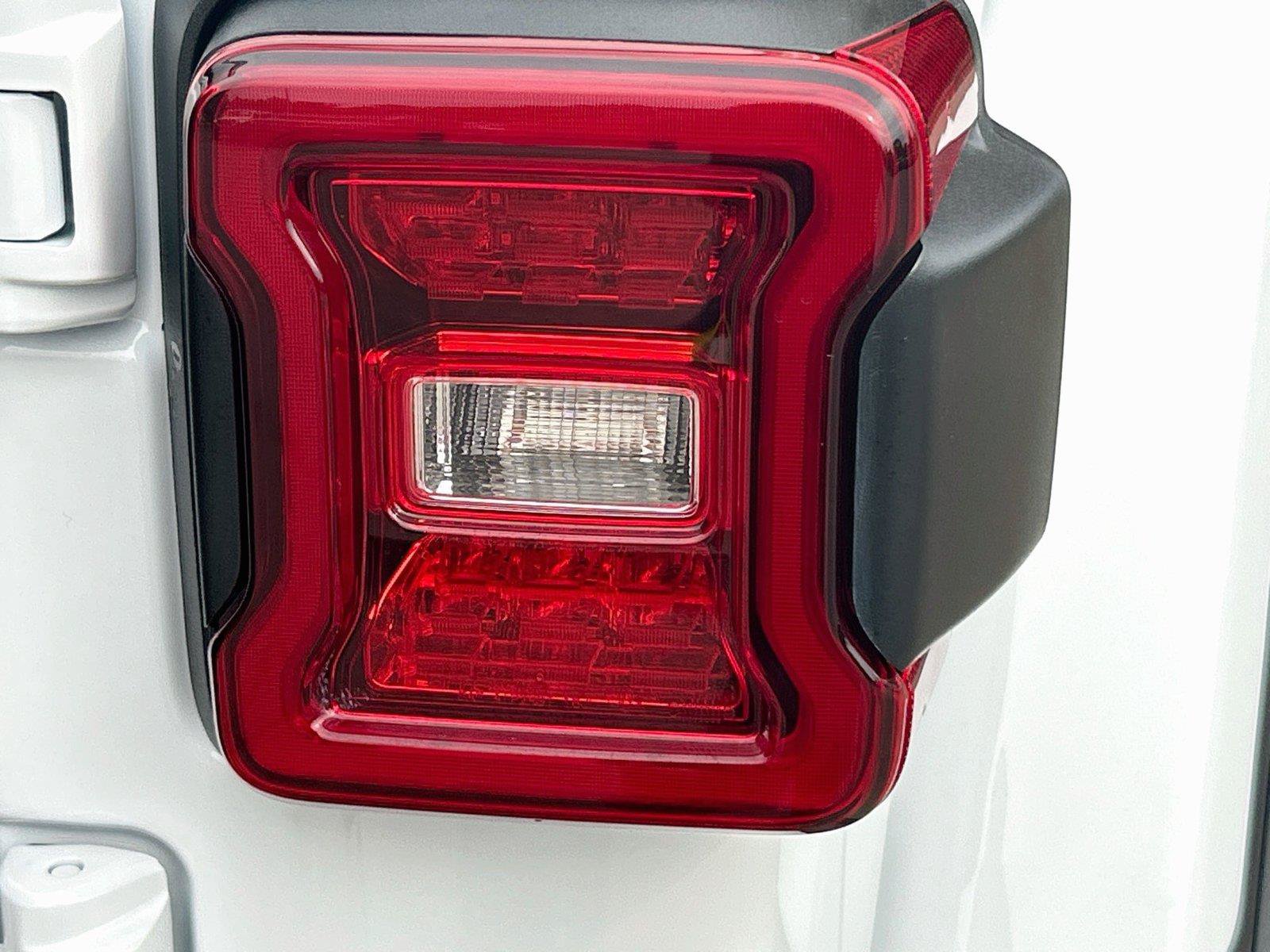 New 2026 Jeep Wrangler Unlimited Rubicon AWD/4WD image 11