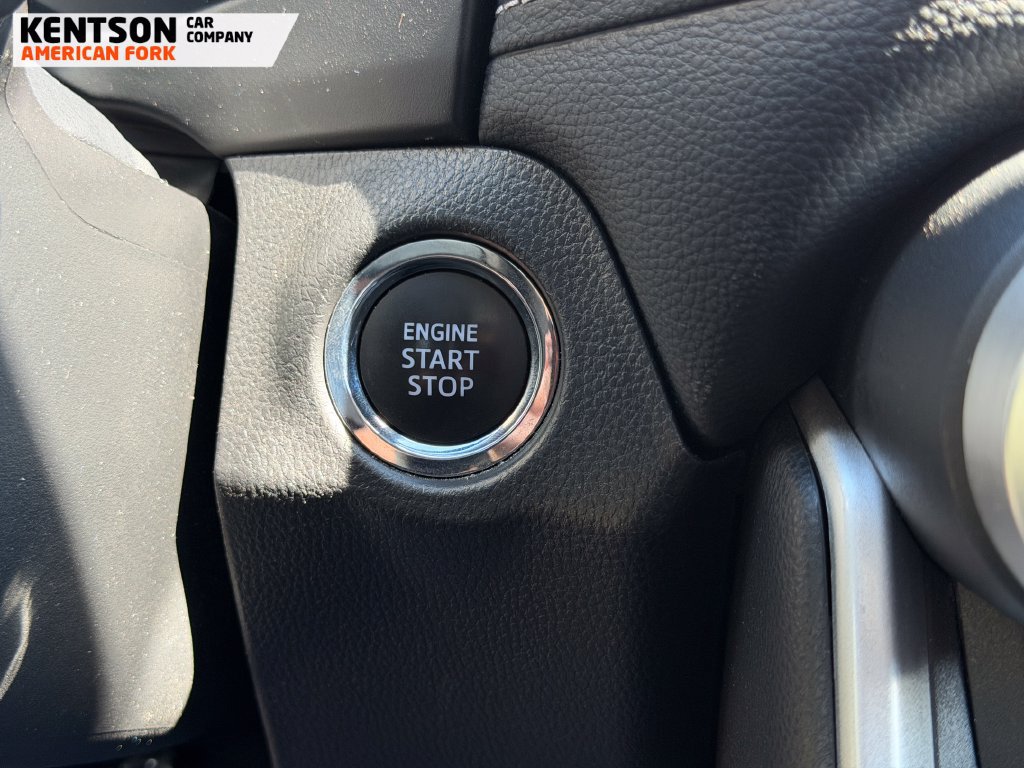 Used 2025 Toyota RAV4 XLE AWD/4WD image 17