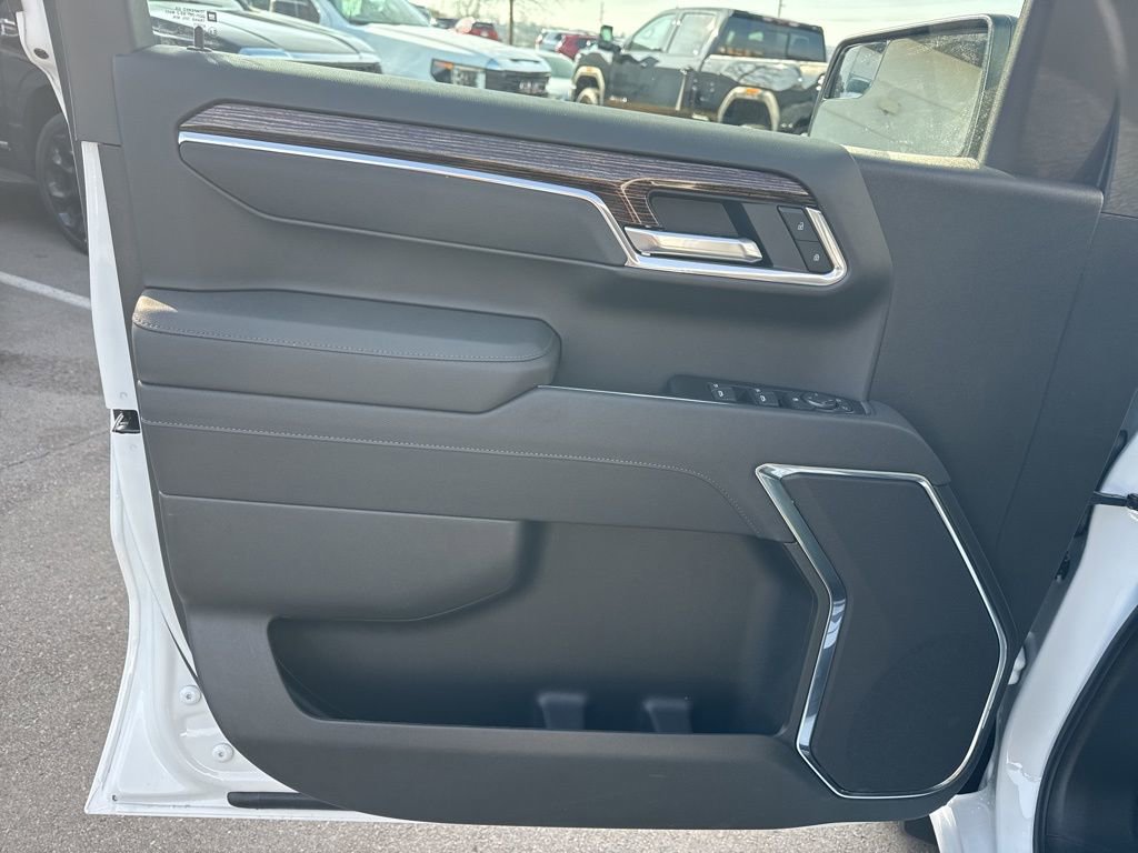 New 2026 GMC Sierra 1500 Elevation image 11