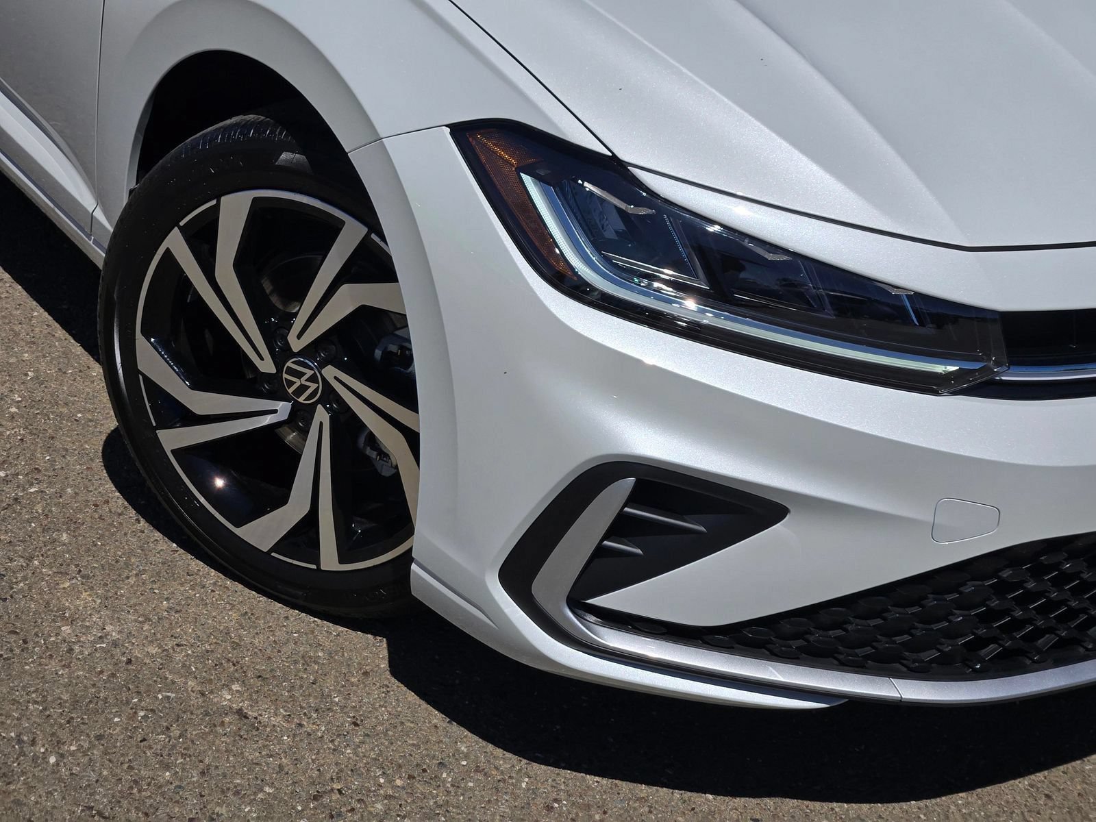 New 2026 Volkswagen Jetta SEL FWD image 7