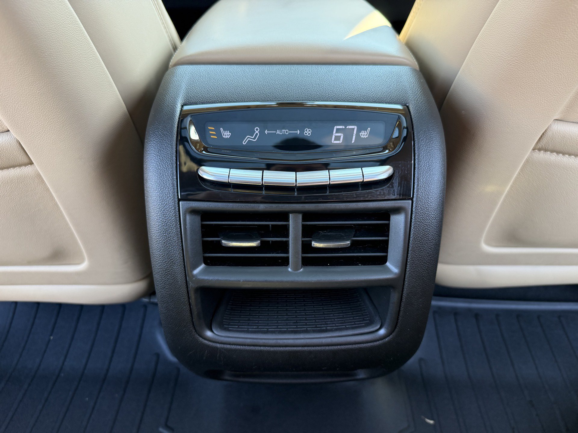Used 2019 Cadillac XT5 Platinum AWD/4WD image 36