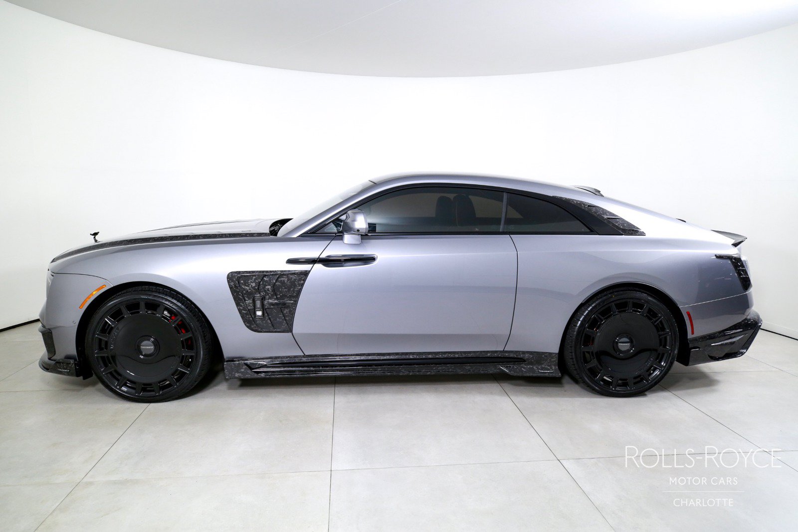 Used 2025 Rolls-Royce Spectre Black Badge AWD/4WD image 3