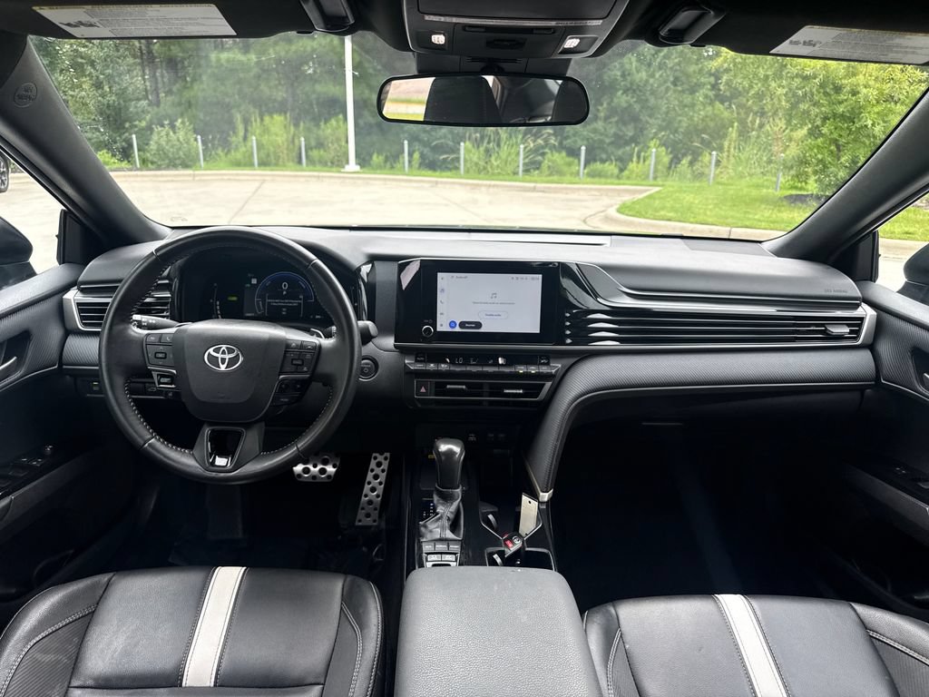 Used 2025 Toyota Camry SE FWD image 16