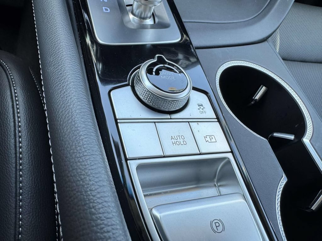 Certified 2026 Genesis G70 2.5T AWD/4WD image 30