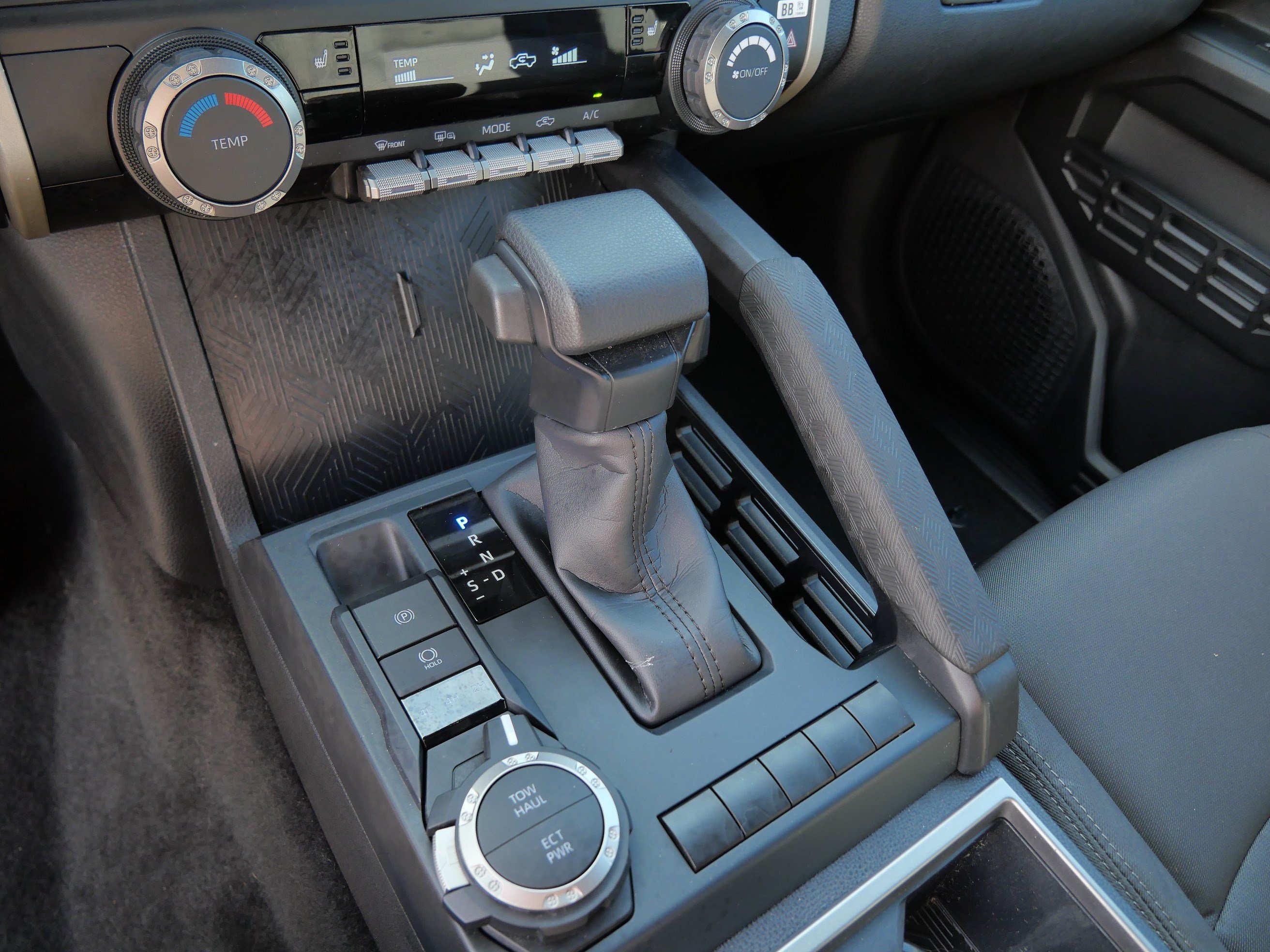 Certified 2024 Toyota Tacoma SR5 AWD/4WD image 25
