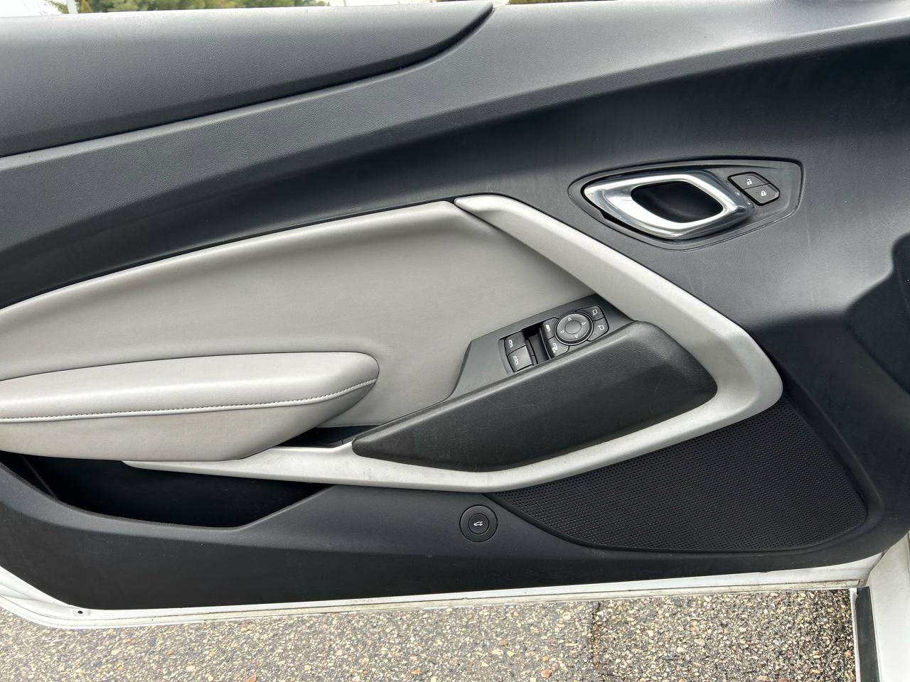 Used 2020 Chevrolet Camaro LT image 14