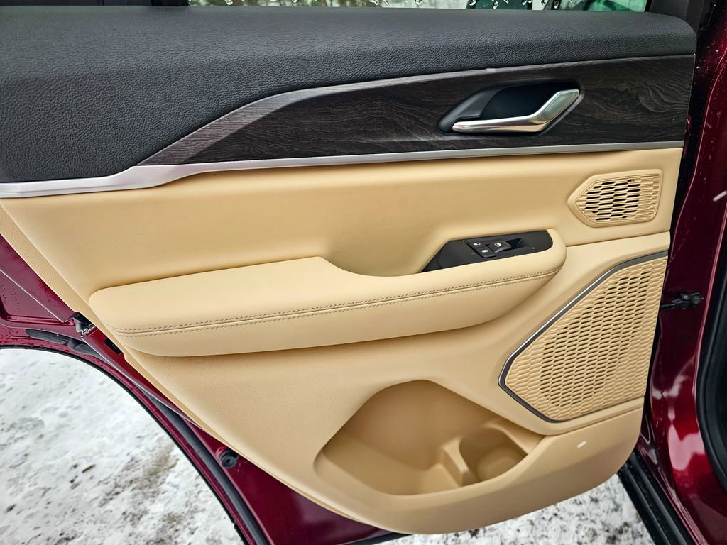 New 2026 Jeep Grand Cherokee Limited AWD/4WD image 33