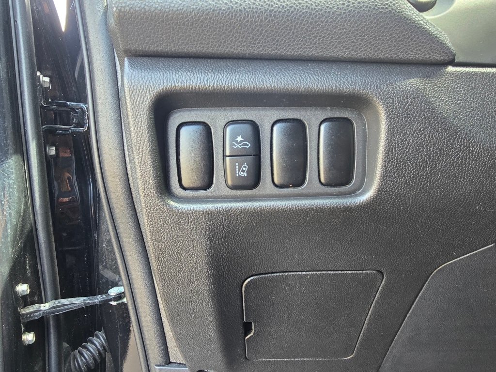 Used 2021 Mitsubishi Outlander Sport LE FWD image 18