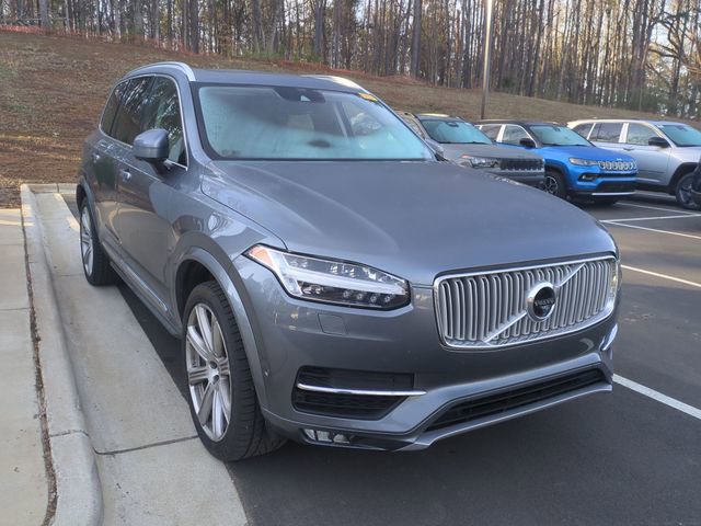 Used 2017 Volvo XC90 T6 Inscription w/ Vision Package image 3