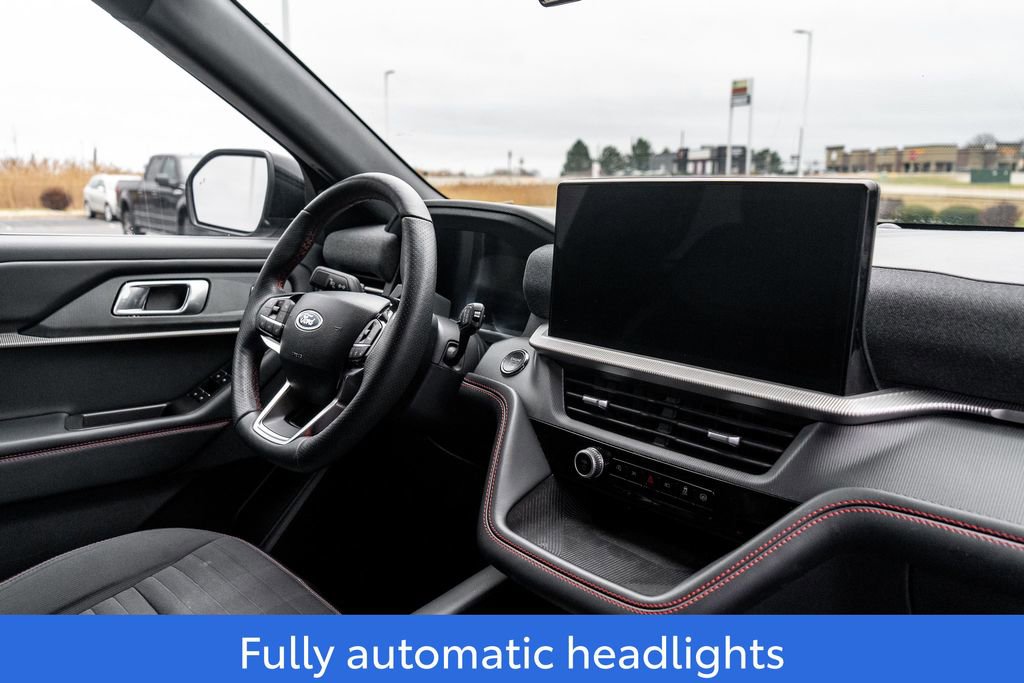 Used 2025 Ford Explorer ST-Line w/ ST-Line Street Pack AWD/4WD image 12