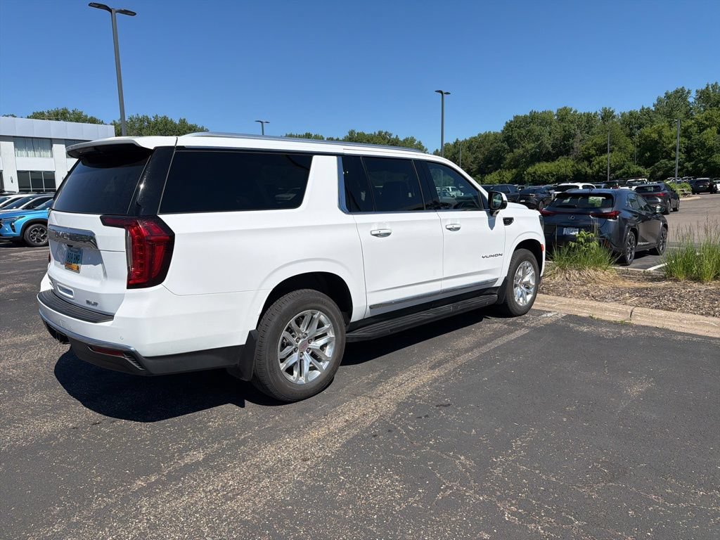 Used 2024 GMC Yukon XL SLT w/ SLT Luxury Package AWD/4WD image 15