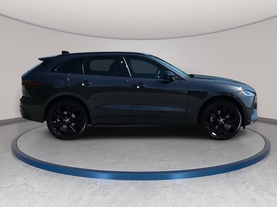 Used 2026 Jaguar F-PACE R-Dynamic S AWD/4WD image 4