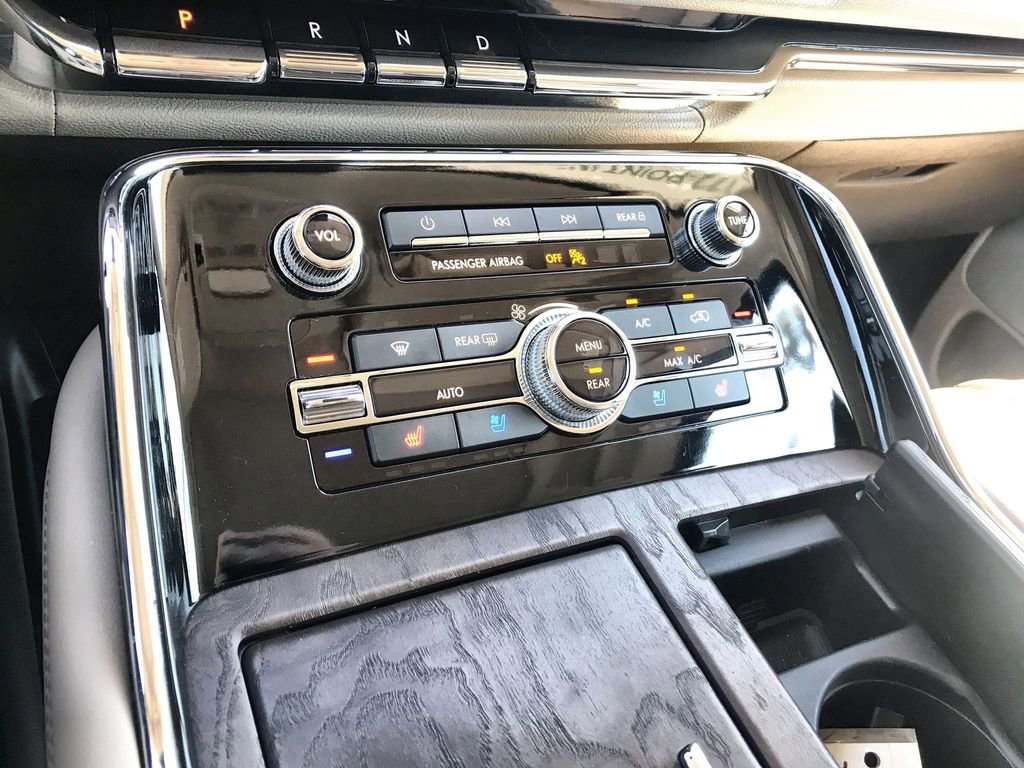 Used 2024 Lincoln Navigator Reserve image 19