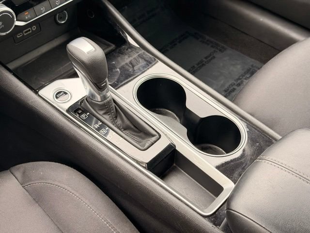 Used 2024 Nissan Altima 2.5 SV FWD image 19